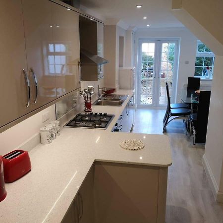 Вилла Guildford Town House Экстерьер фото